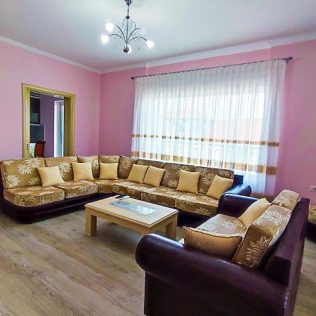 Cheerful 2 Bedroom Villa With Free Parking. Gjirokastër Eksteriør billede